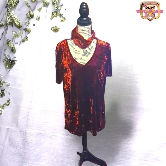 SPRING + Mercer Velvet Legging Tee Crushed Burgundy Red Velvet Blouse, XL - Picture 9 of 11